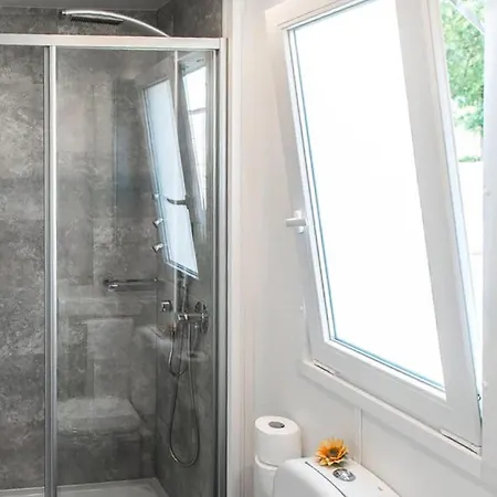 2 Bedroom Stunning In